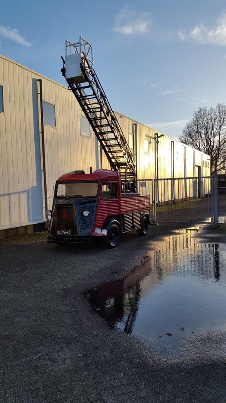 In vol ornaat met nieuw bakkie!